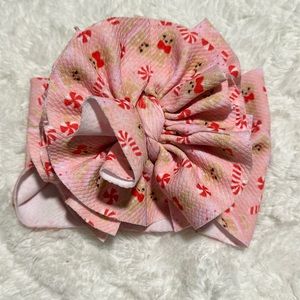 gingerbread pink bow